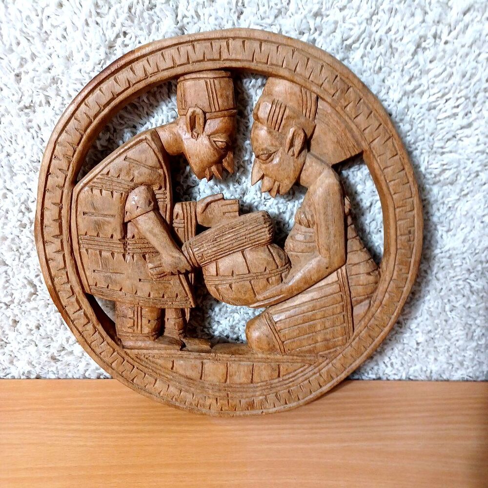 Holuwole Aruba Caribbean Hand Carved Wood Wall Hanging 16" Round Harvest Scene